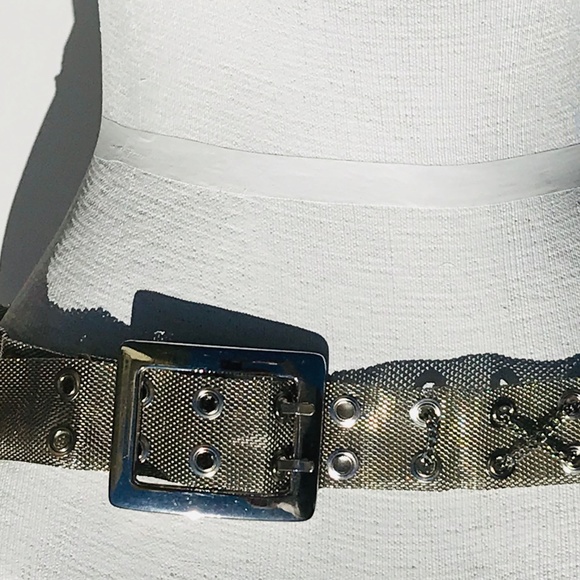 Silver tone Metal belt with crossing chain accents - Picture 2 of 3